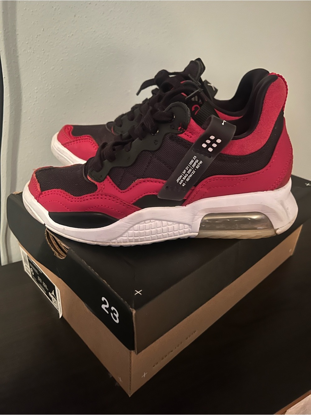 Jordan Women Athletic Shoes Black & Red